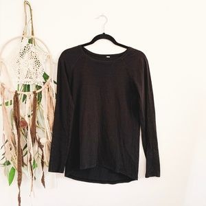 LULULEMON LONG SLEEVE TOP SIZE 2/4 MINT CONDITION